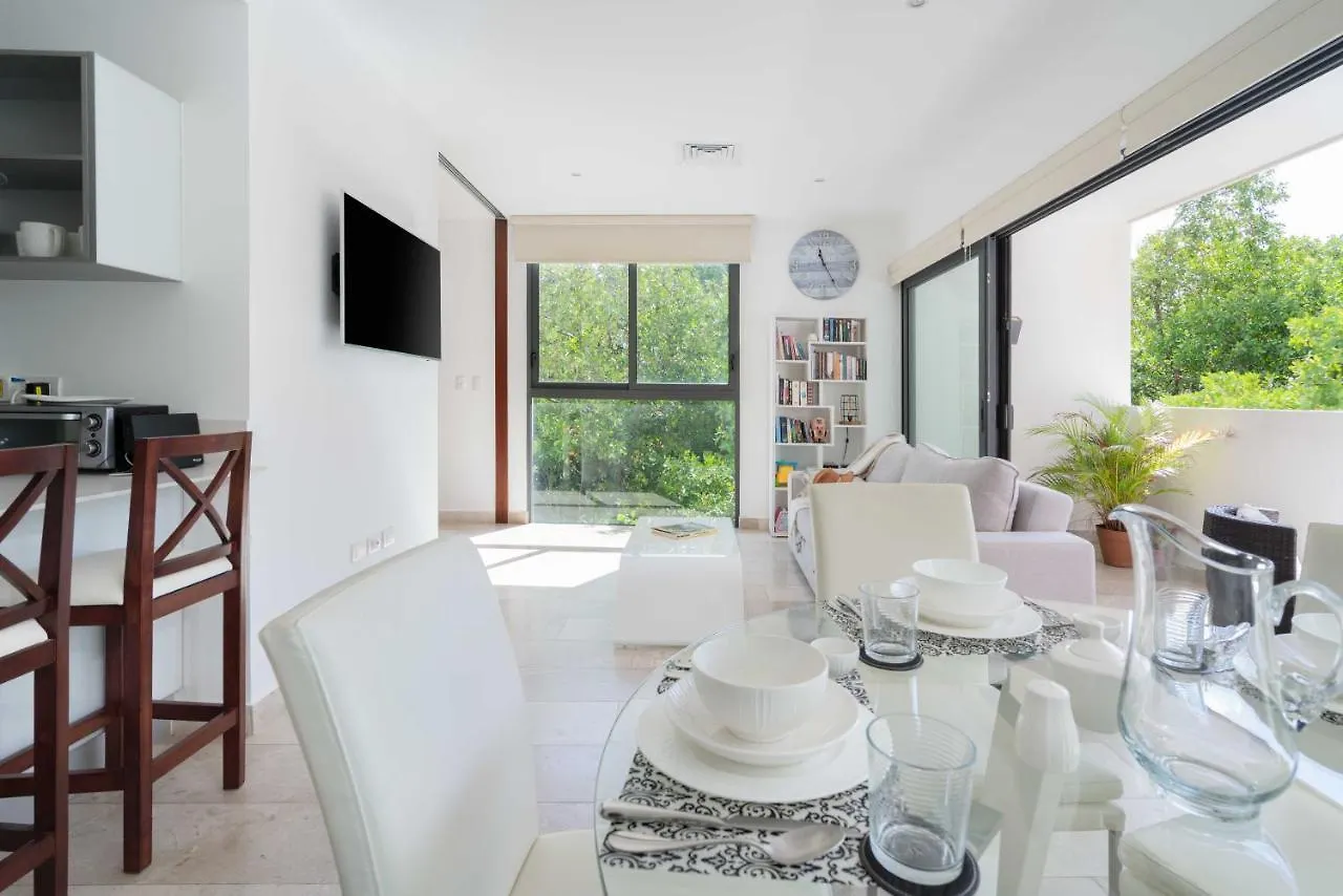Mexication Beach Bliss: Stylish Playa Getaway بلايا ديل كارمن