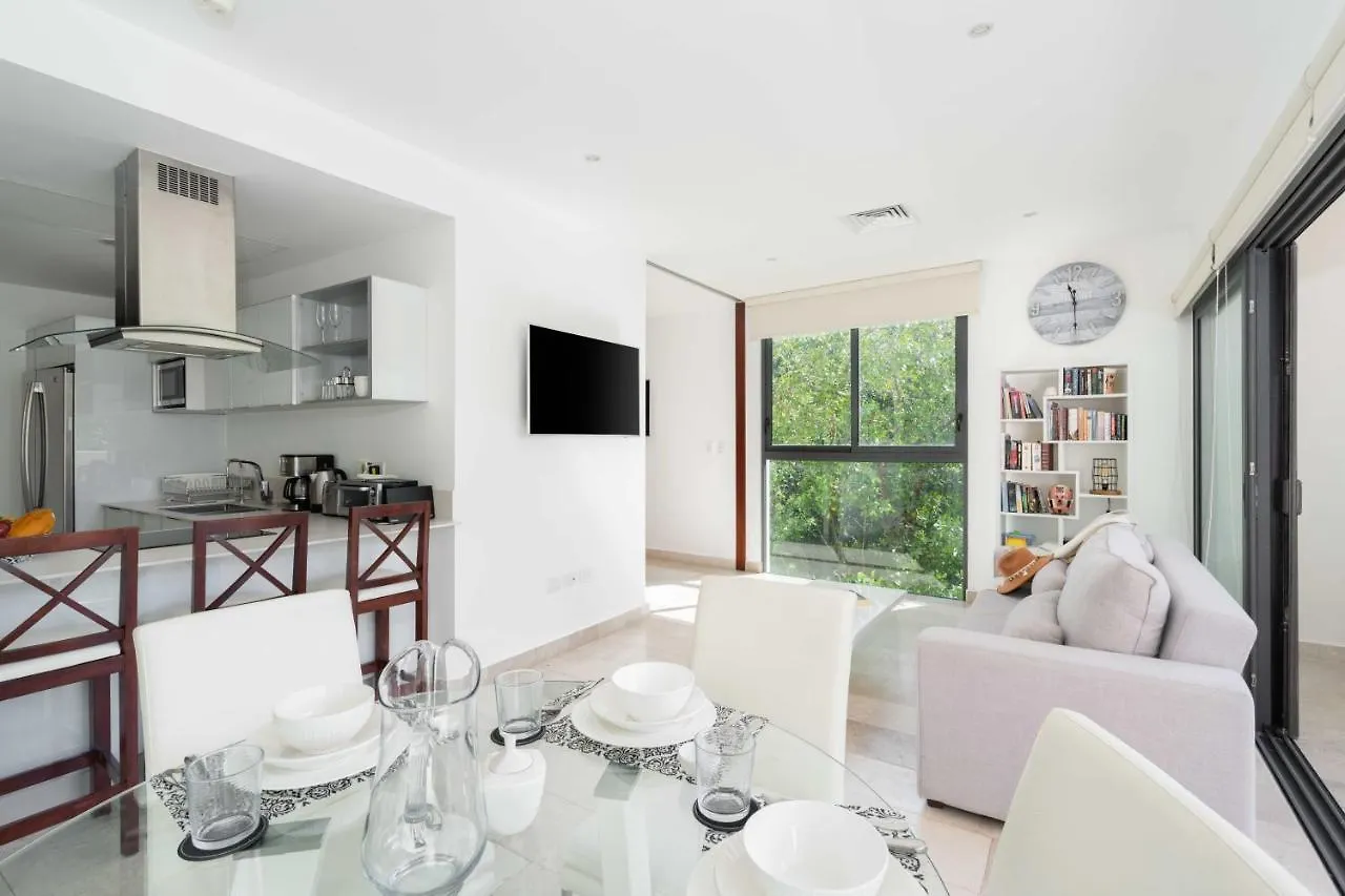 Mexication Beach Bliss: Stylish Playa Getaway Playa del Carmen Apartment